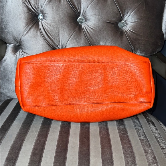 🍊 YOU ARE LOOKING AT A TOTAL UNICORN 🦄 Gucci Soho Working Tote in Rare Fire 🔥 🍊 - Picture 3 of 6